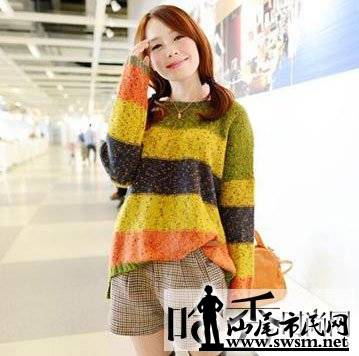 汕尾市民网-矮个子女生秋季穿衣搭配 宽松毛衣