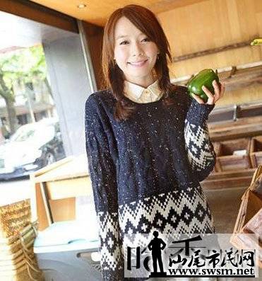汕尾市民网-矮个子女生秋季穿衣搭配 宽松毛衣