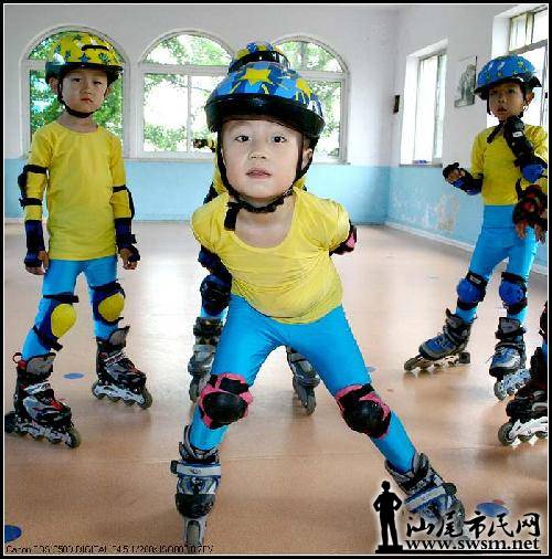 汕尾市民网-幼儿园轮滑教程一-兴趣圈子-幼儿园