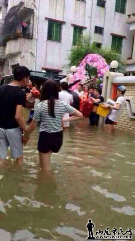 海丰婚纱_海丰红场图片