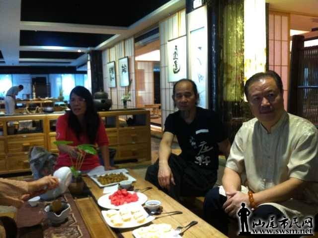 汕尾人物网-一笔勾勒1万般情--小读庄玉君市民哈哈哈哈文件表情包大图片