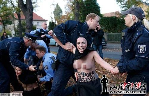 FEMEN㿹ǿŮɱ˱ (1).jpg