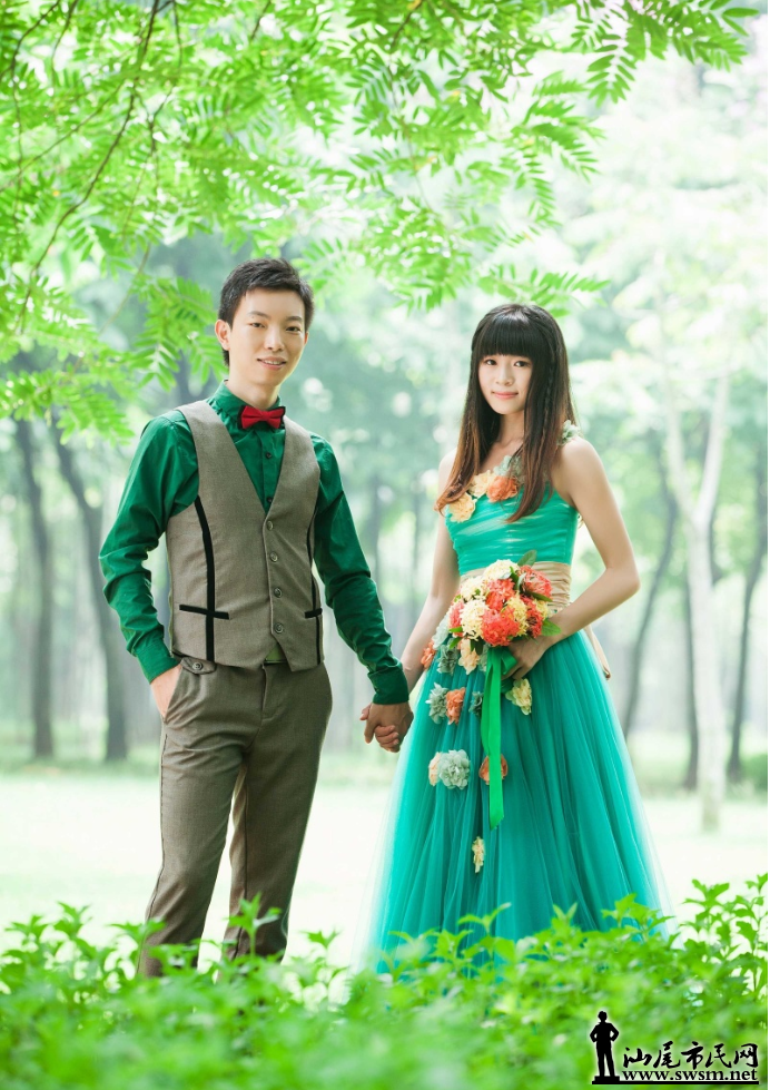 婚纱古装反串_反串婚纱(3)