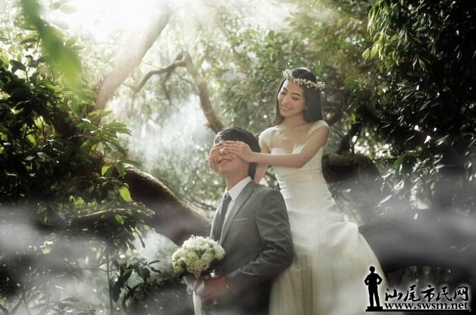 为你着上婚纱_为你穿上婚纱(3)