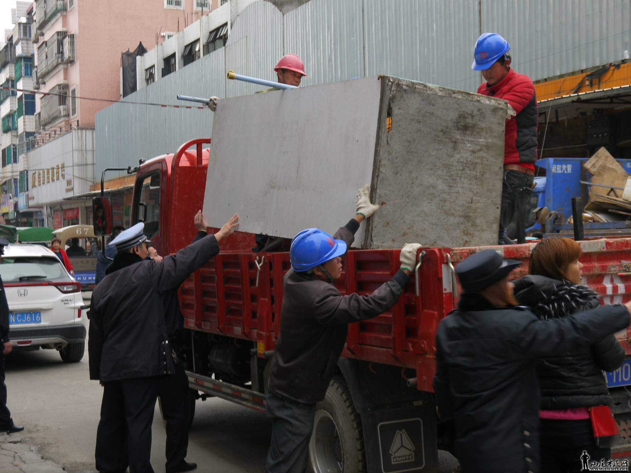 P1050407 -  - .JPG