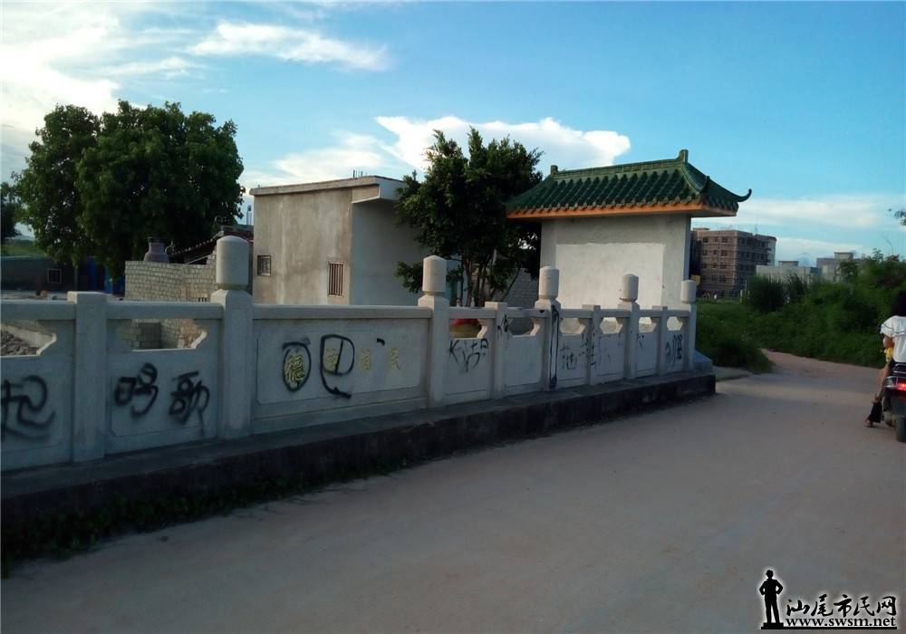 P70712-181136.jpg