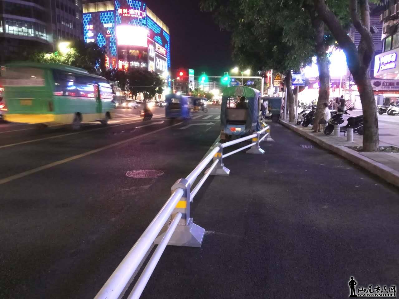 003.jpg