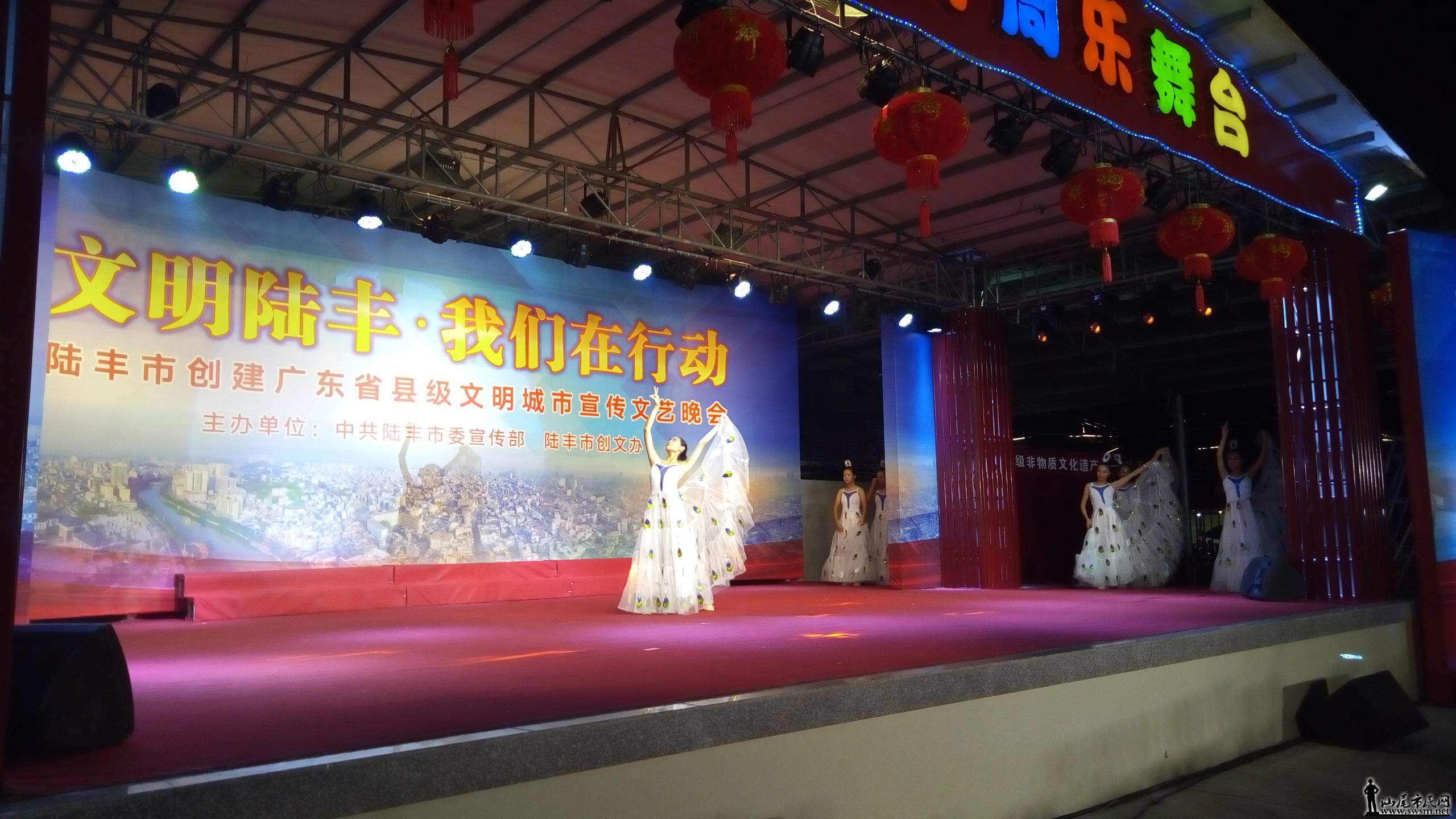 P70915-203010.jpg