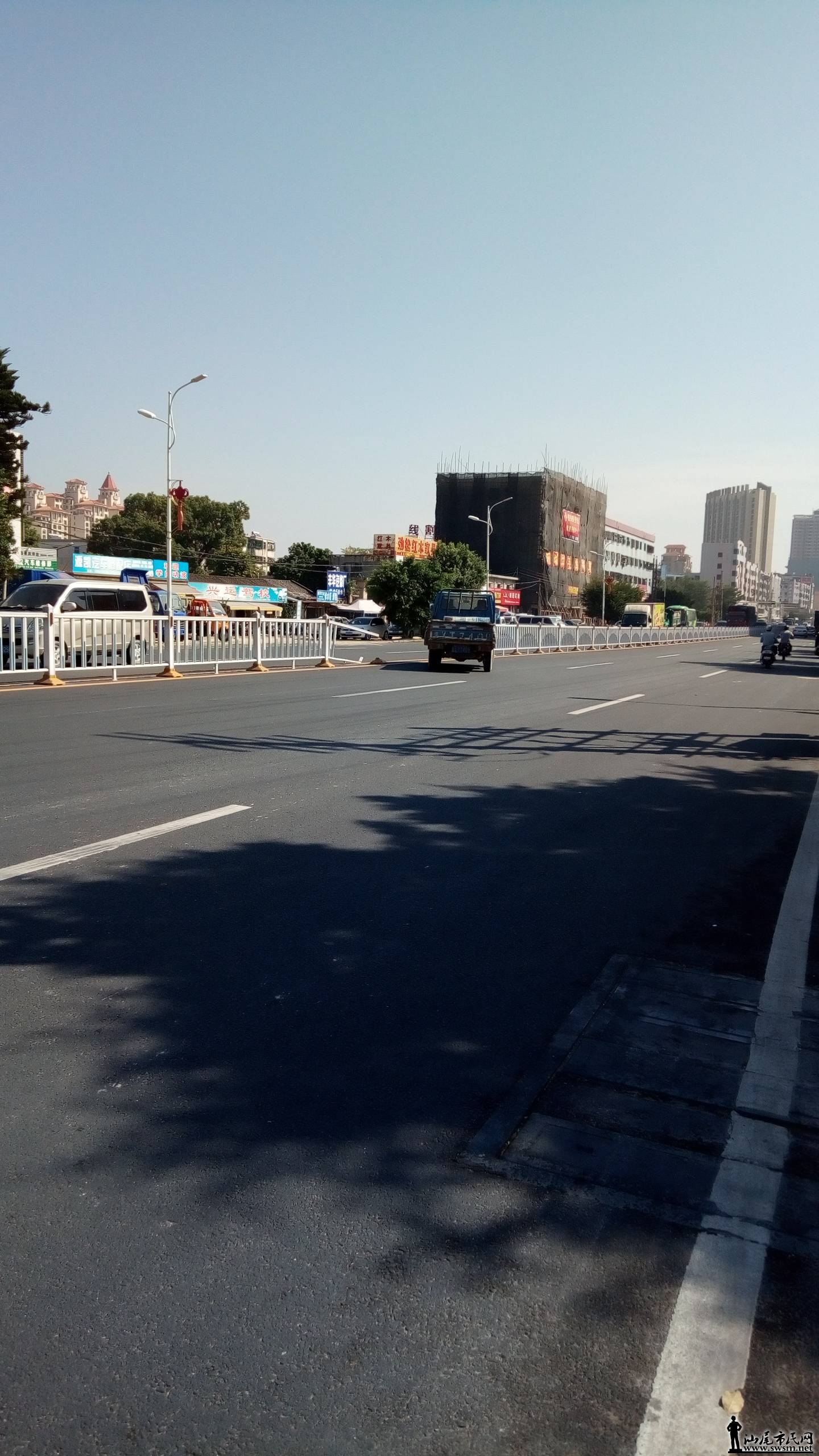 P71031-101934.jpg
