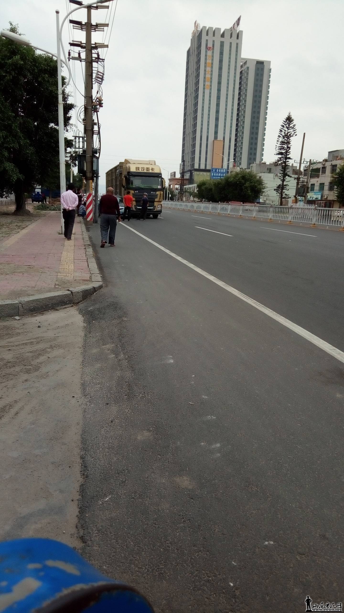 P71111-101852.jpg