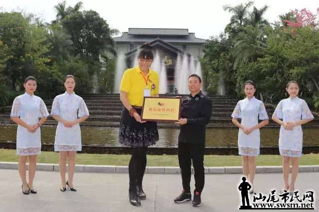 2d5a627fe74806c660e494dabc658144x640x427x42.webp;,3,jpegx;3,700x.jpg