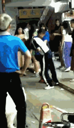 bcd1537e0afb402d0dfcc9d6e3ed26b1x280x486x1390.gif;,3,gif;3,700x.jpg
