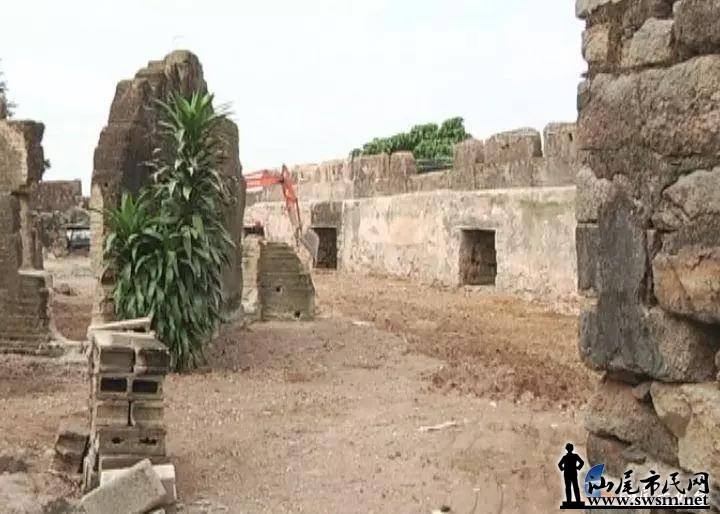 汕尾市民网-马宫长沙拆除违章建筑,保护"镇海"古炮台