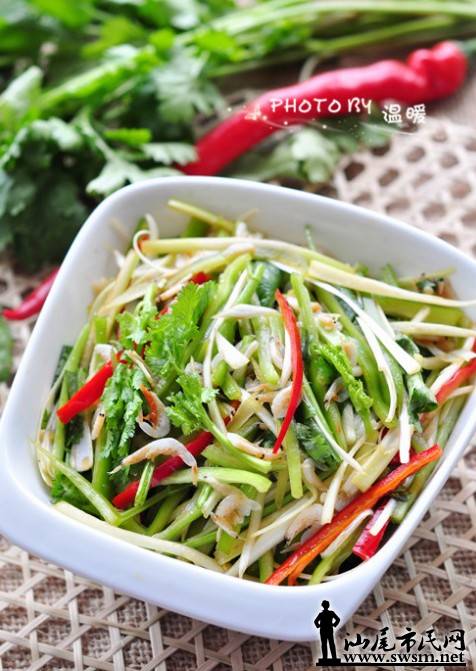 口味火爆的开胃家常凉菜——虾皮老虎菜