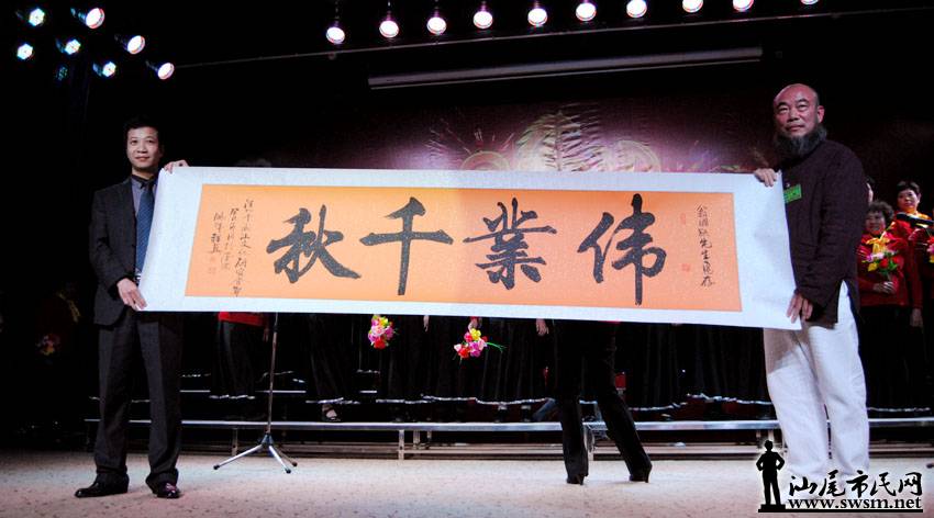 ʡ̻ں캣԰ᣬŨŨĺ½Ļ׷