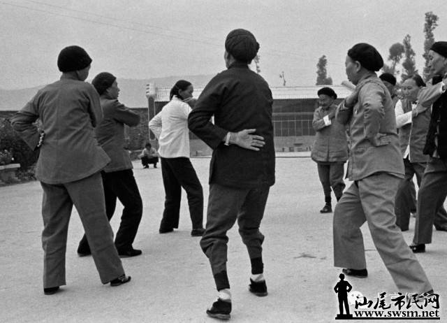 忠字舞(看过的人都笑了!此文不转的很少!