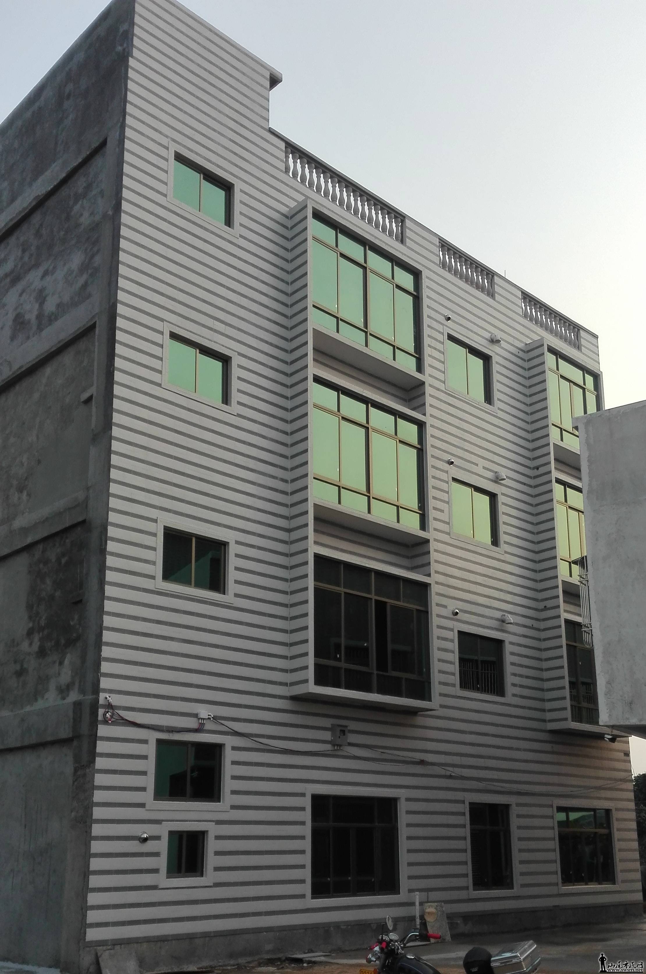 ����130ƽ���ֿ⡢�칫�ҡ������������㣨������ӿ���µش壩 