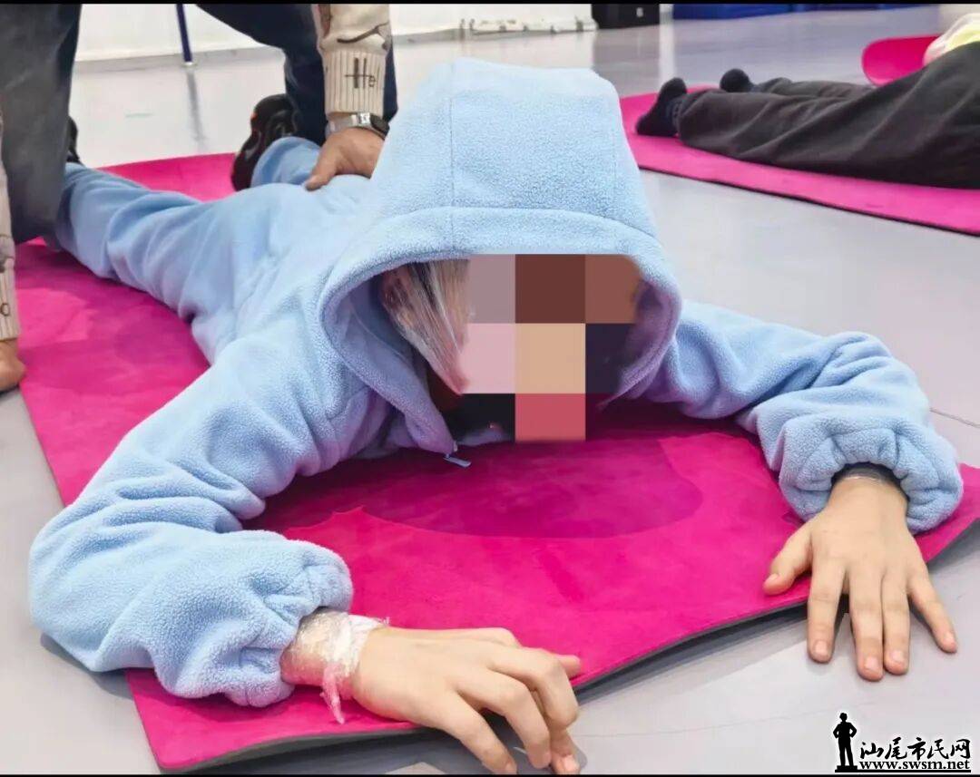 2e80b896efb14a37a9929ef868aa1ada.jpeg