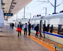 ���ˣ�վ̨���ÿͣ��Լ��г�Ա